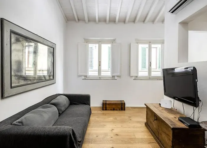 Unyca - Charming San Lorenzo Apartment Florence Firenze