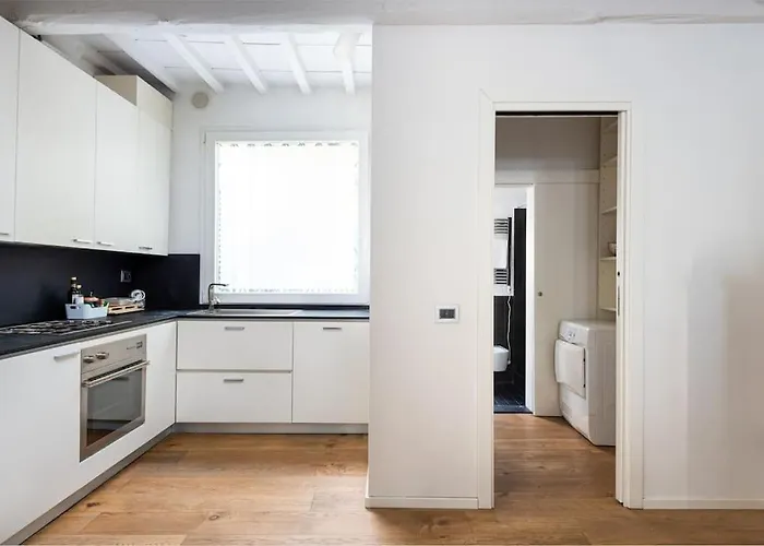 Unyca - Charming San Lorenzo Apartment Florence Apartman